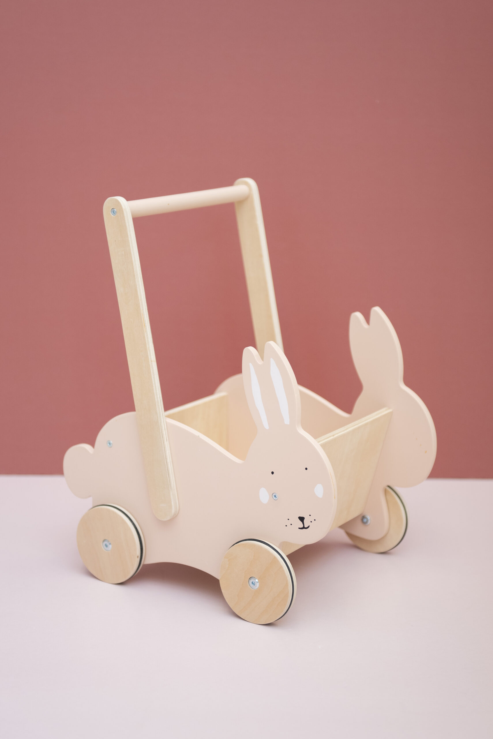 Afbeelding Trixie houten duwkar I Mrs Rabbit